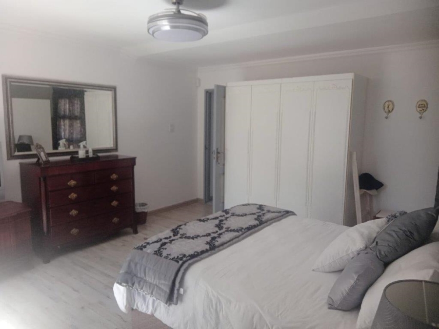 3 Bedroom Property for Sale in Wavecrest Eastern Cape